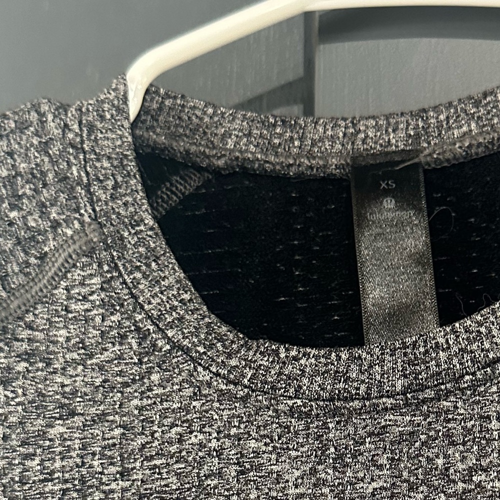 Lululemon Engineered Warmth Top - Xs - image 2